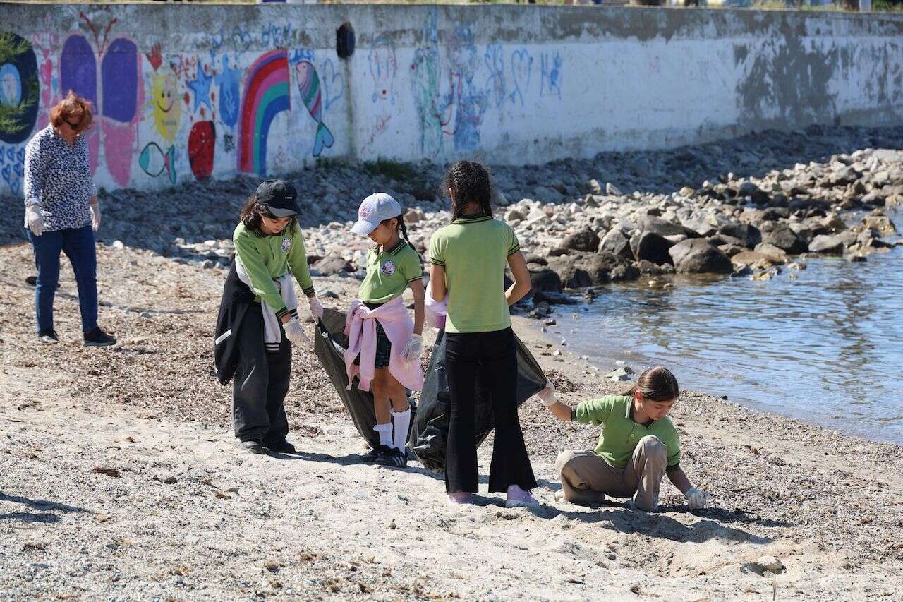 Kıyıda Temizlik Seferberliği: 38,5 Kilogram Atık Toplandı 4